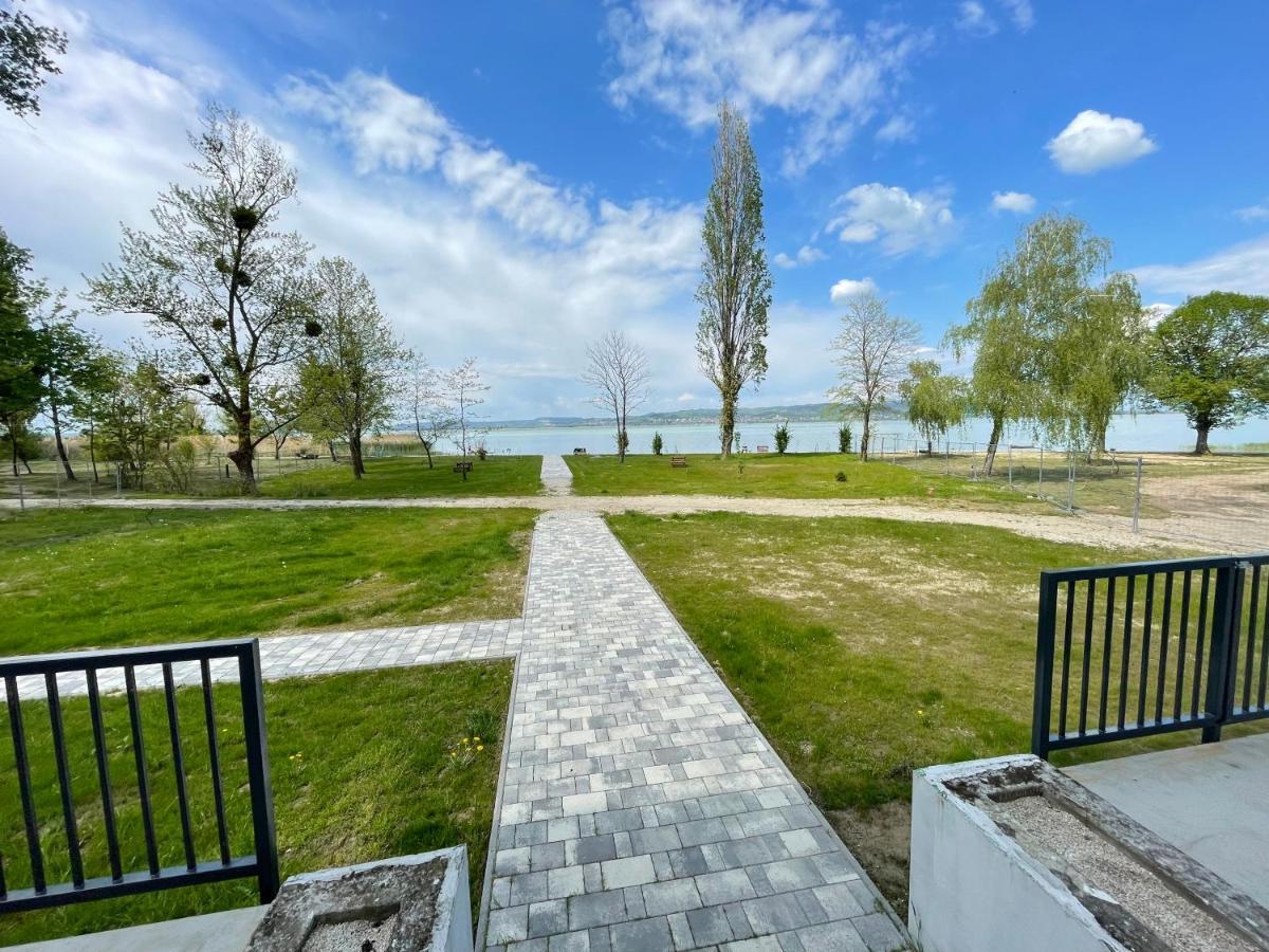 Siesta Apartman Balatonberény Екстериор снимка